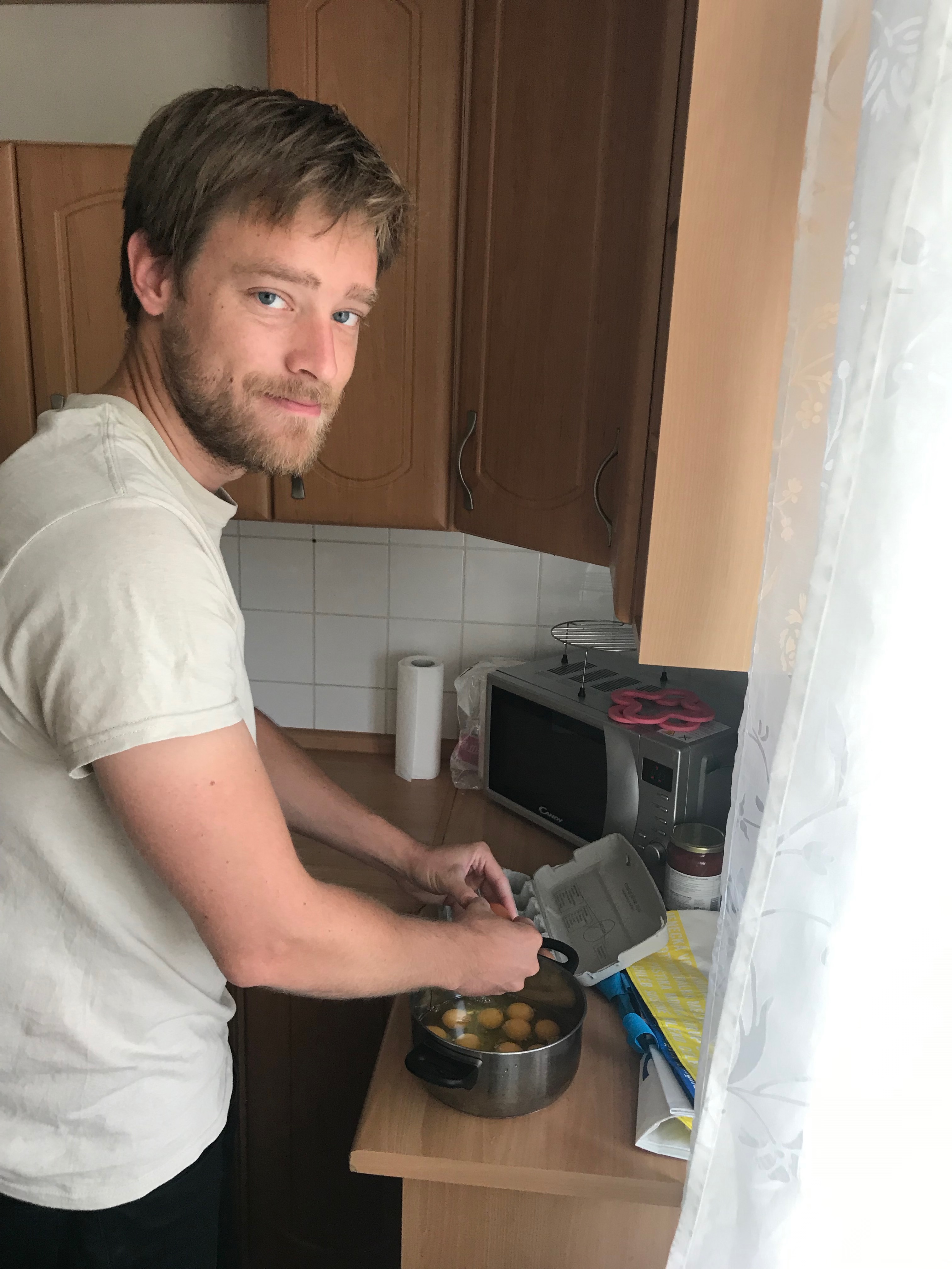 Image 6. Rasmus is preparing a breakfast. 