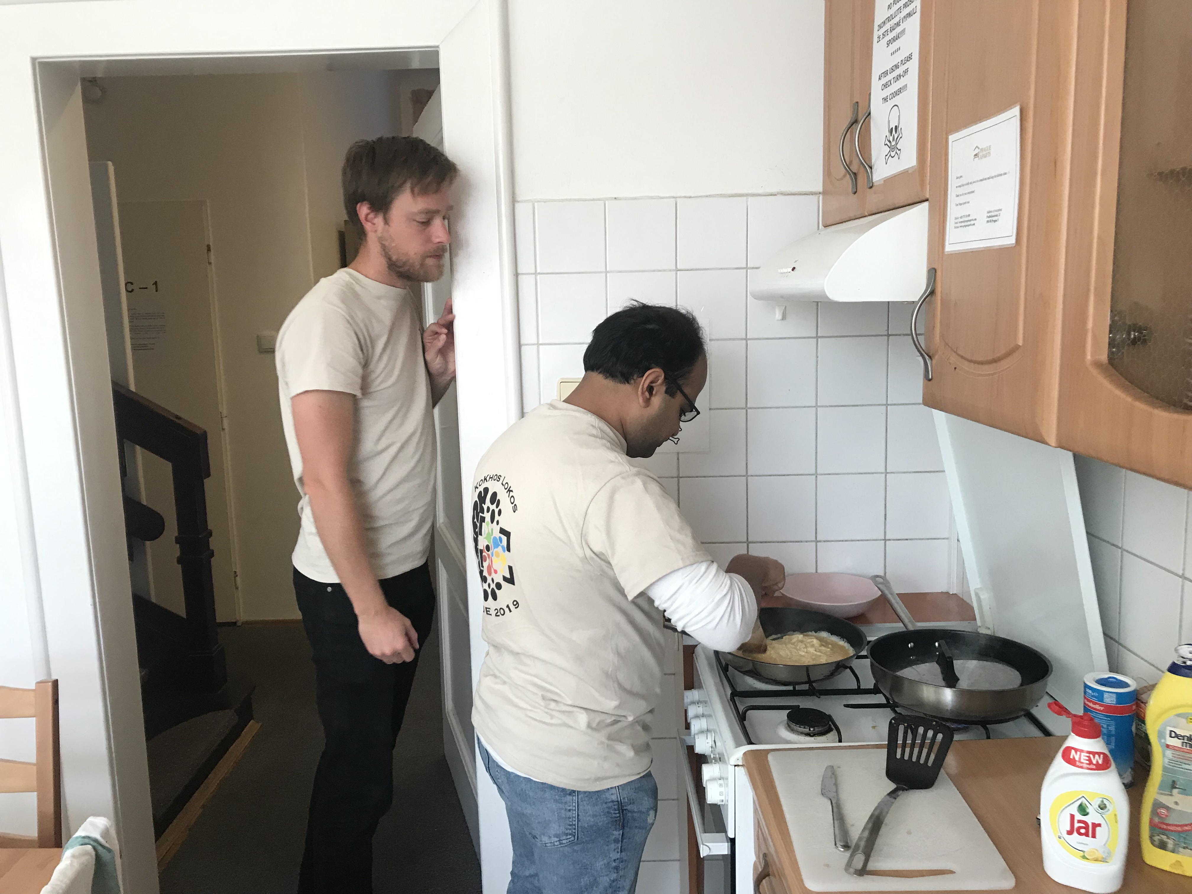 Image 7. Rasmus and Navneet are preparing a breakfast.