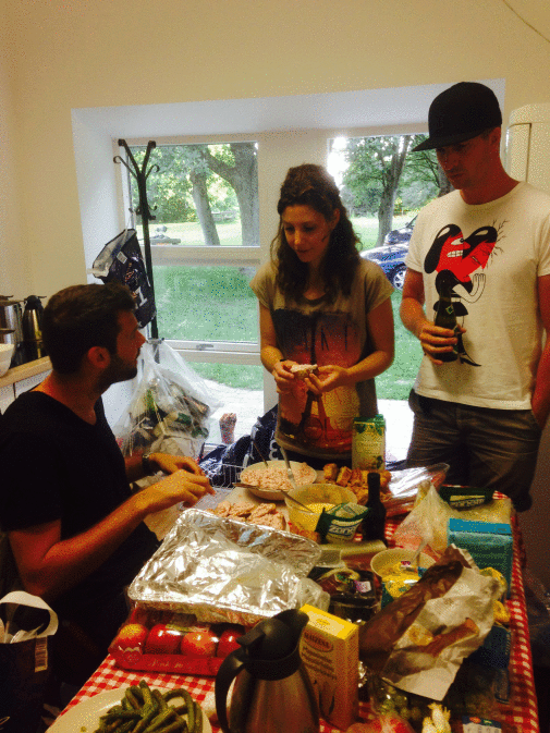 Lund group making lunch